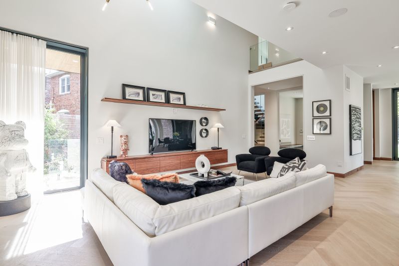 79 Brentcliffe Rd, East York, ON