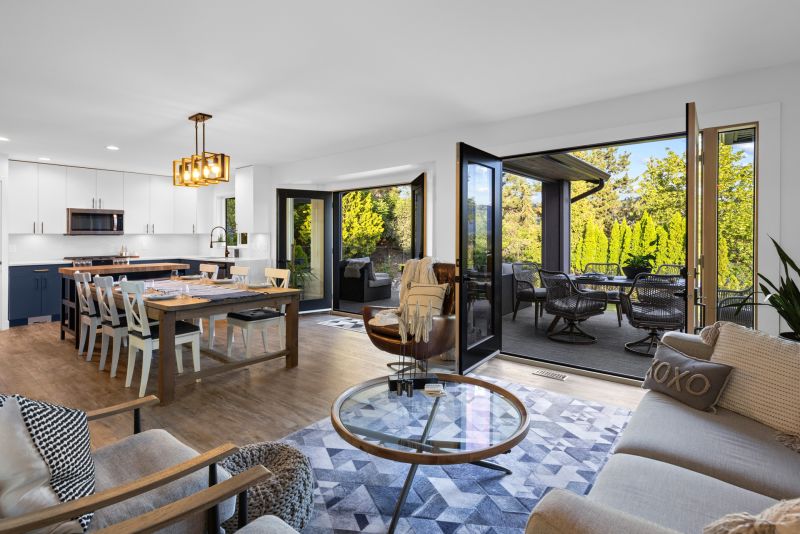 1671 Lindsay Drive, Kelowna, BC