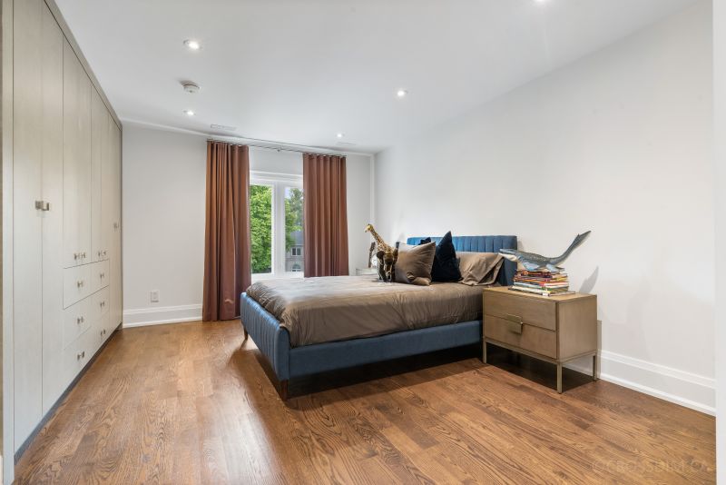 121 Forest Heights Blvd, Toronto, ON