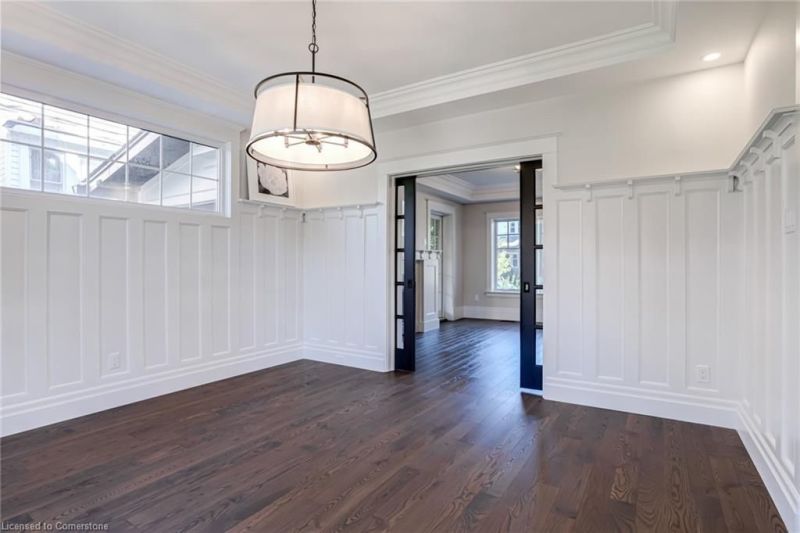 100 Kensington Avenue South, Hamilton, ON