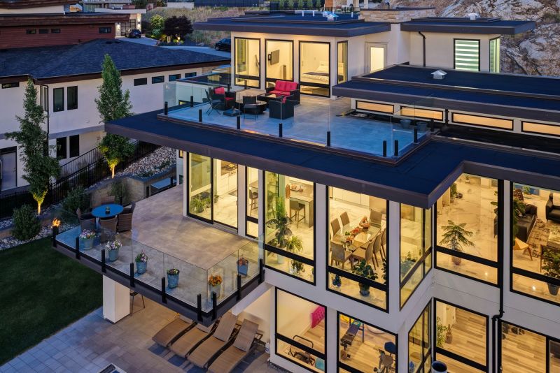 449 Swan Drive, Kelowna, BC