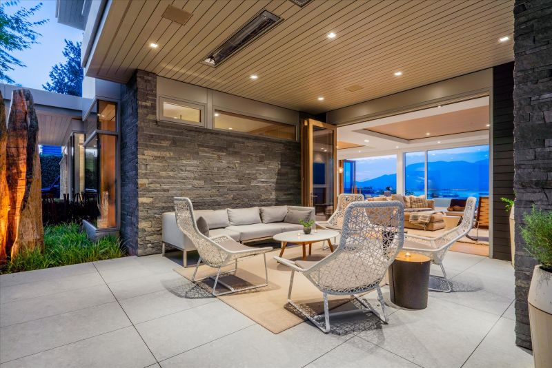 1928 Sasamat Place, Vancouver, BC