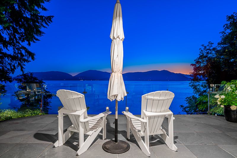 8035 Pasco Road, West Vancouver, BC