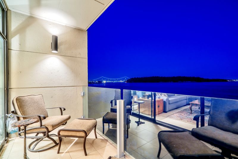 111 18th Street, West Vancouver, BC