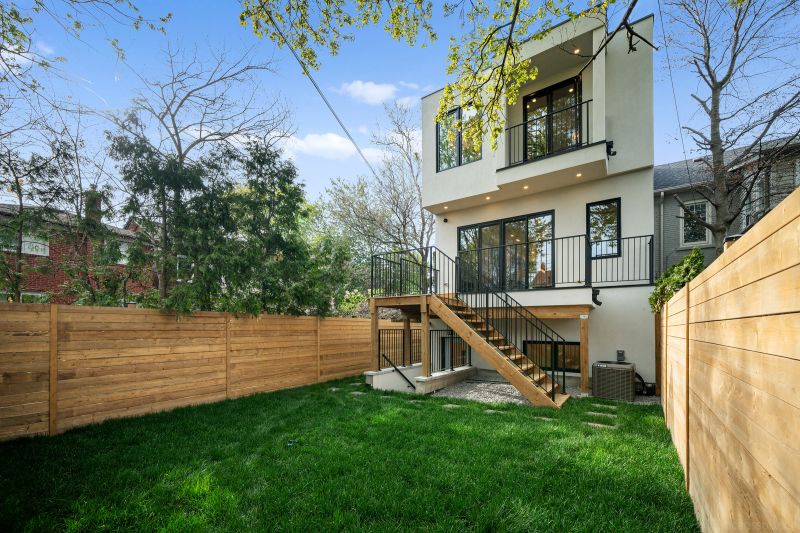 1 Graham Gardens, York, Toronto, ON, Canada, Toronto, ON