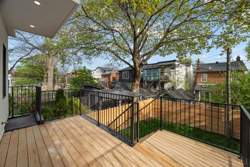 1 Graham Gardens, York, Toronto, ON, Canada, Toronto, ON