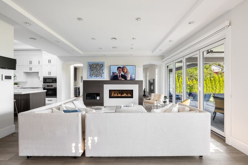 2130 Kings Avenue, West Vancouver, BC