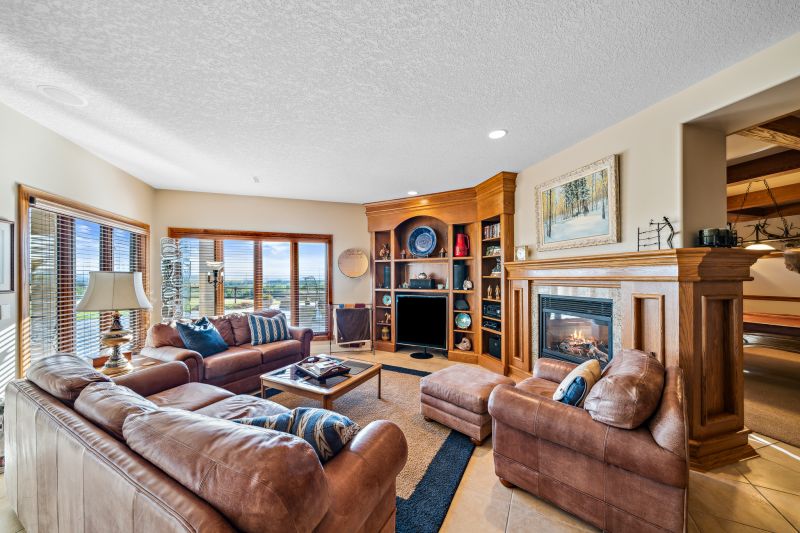 43062 Township Road 250, Calgary, AB