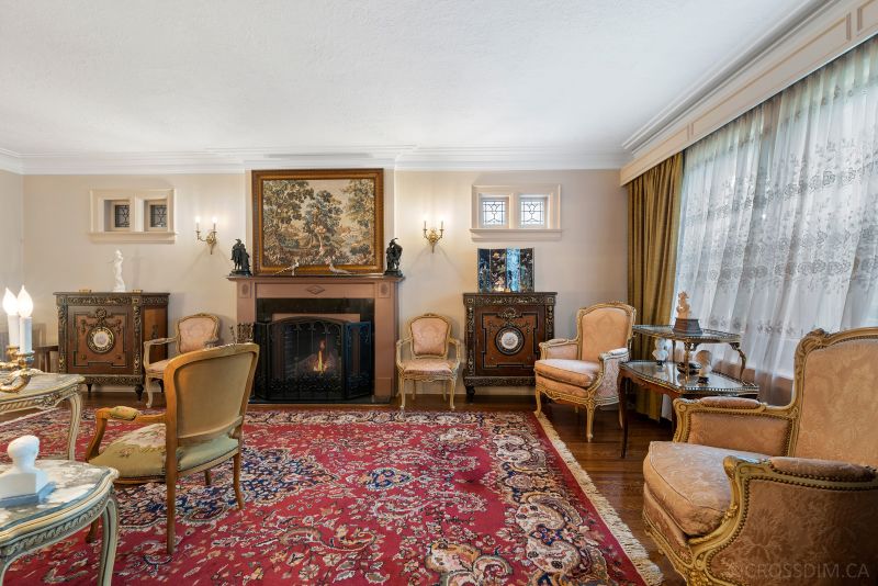 31 Hillhurst Blvd, Toronto, ON
