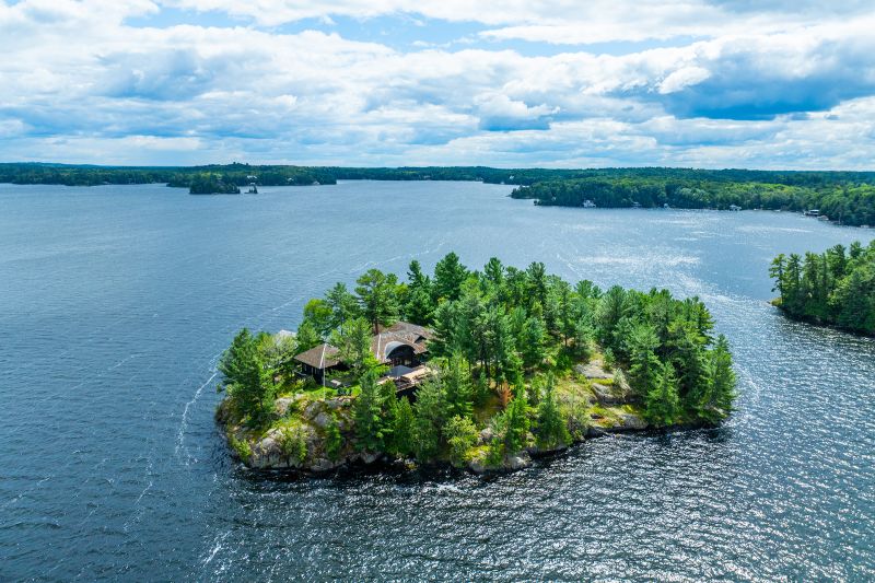 1 Onaway Island R21, Muskoka Lakes, ON