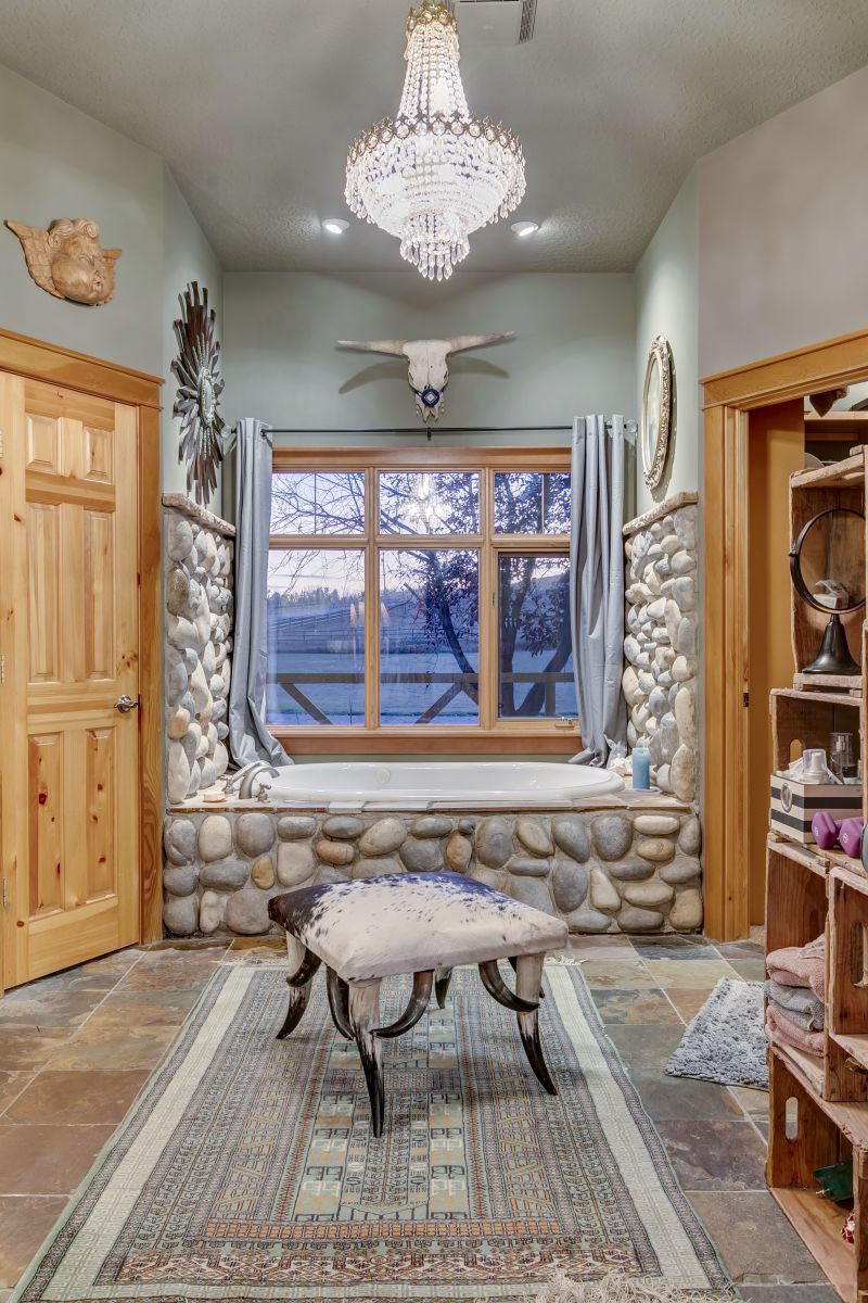 354146 104 Street East, Aldersyde, AB