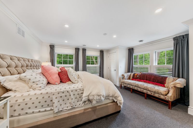 347 East Hart Crescent, Burlington, ON, Canada, Burlington, ON