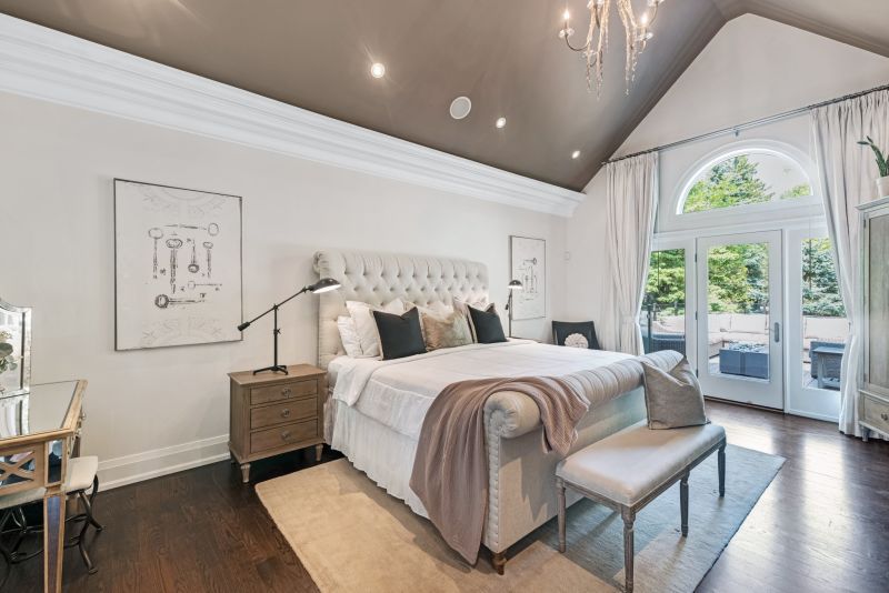 17 Wenonah Drive, Mississauga, ON