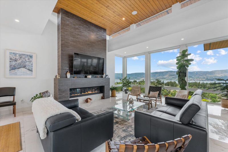 449 Swan Drive, Kelowna, BC