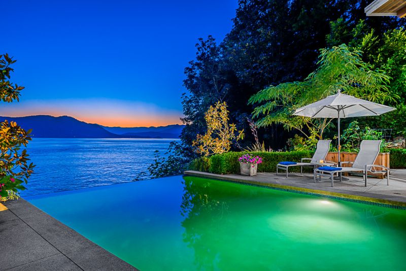 8035 Pasco Road, West Vancouver, BC