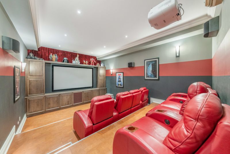 3064 St Clair Ave, Burlington, ON, Canada, Burlington, ON