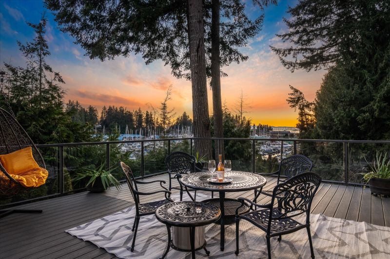 5797 Marine Drive, West Vancouver, BC