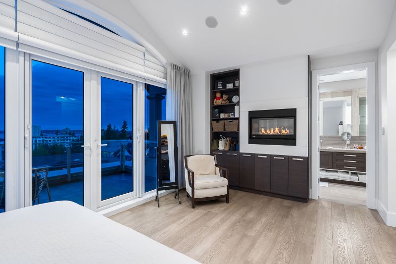 2130 Kings Avenue, West Vancouver, BC