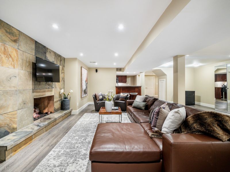 1213 Greenoaks Drive, Mississauga, ON