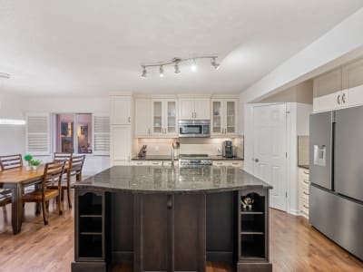 Luxury estate at 192 West Lakeview Place, Chestermere, AB — photo 6