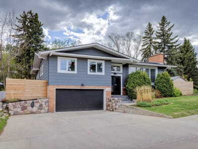 Luxury estate at 13615 Buena Vista Road Northwest, Edmonton, AB — photo 3