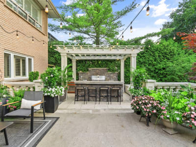 Luxury estate at 14 Delbrook Court, Hamilton, ON — photo 15