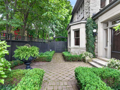 Luxury estate at 77 Claremont Drive, Hamilton, ON — photo 3