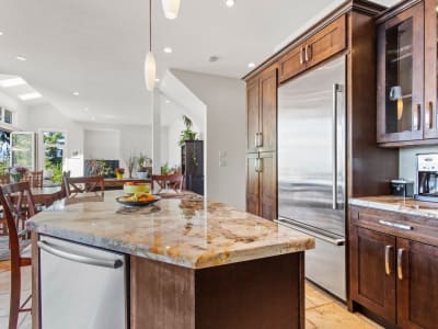 Luxury estate at 220 Panorama Road, Lions Bay, BC — photo 10