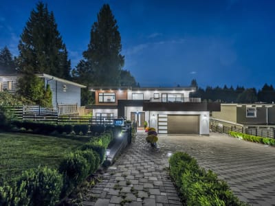 Luxury estate at 929 Canyon Boulevard, North Vancouver, BC — photo 4