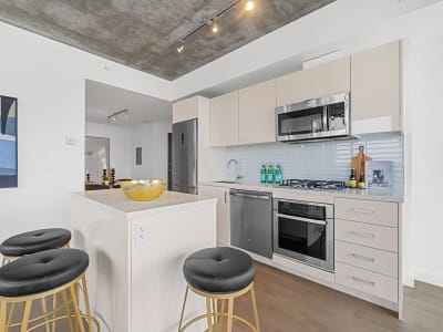 Luxury estate at 1010 6 Street Southwest unit 1202 — photo 19