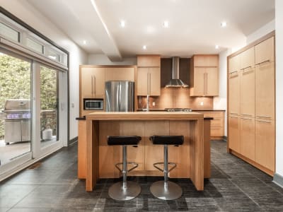 Luxury estate at 34 Rue Antoine-Forestier, St-Bruno-de-Montarville, QC — photo 4