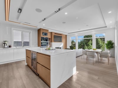 Luxury estate at 4399 Highland Boulevard, North Vancouver, BC — photo 4