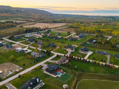 Luxury estate at 4 Raintree Court, Collingwood, ON — photo 9