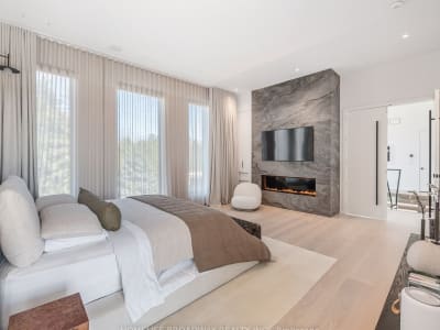 Luxury estate at 2 Allen Manor, Markham, ON — photo 14