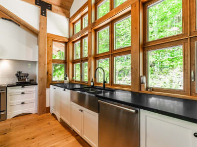 Luxury estate at 10 Rue du Mont-Aki, Bromont — photo 8
