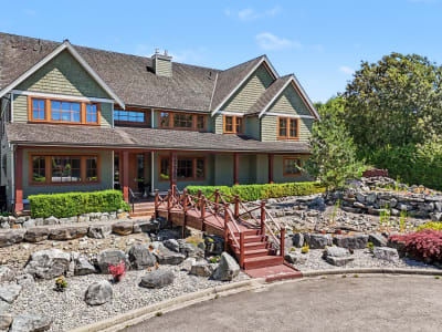 Luxury estate at 3228 164A Street, Surrey, BC — photo 3