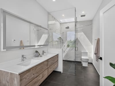 Luxury estate at 1047 Meredith Avenue, Mississauga, ON — photo 15