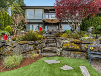 Luxury estate at Brentwood Bay, BC — photo 23
