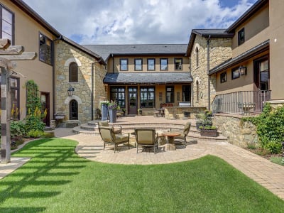 Luxury estate at Calgary — photo 45