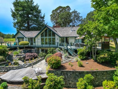 Luxury estate at 4740 Beaverdale Road, Victoria, BC — photo 3