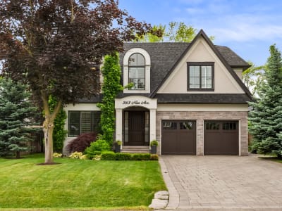 Luxury estate at 363 Niar Avenue, Mississauga, ON — photo 2