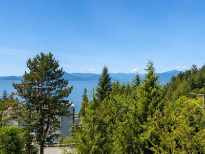 Luxury estate at 115 Isleview Place, Lions Bay, BC — photo 12