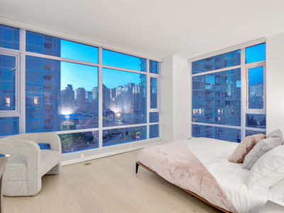 Luxury estate at 1111 Marinaside Crescent #1501, Vancouver, BC — photo 3