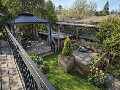 Luxury estate at 389 Clarendon Drive, Hamilton, ON — photo 22