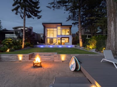 Luxury estate at 2764 Abbott Street, Kelowna, BC — photo 2