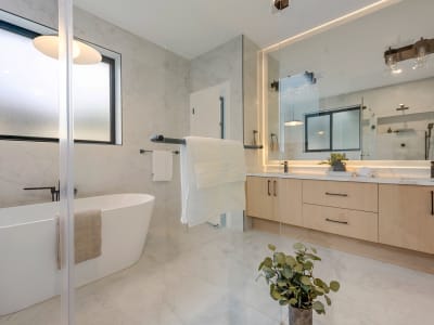 Luxury estate at 2710 202 Street, Langley Township, BC — photo 15