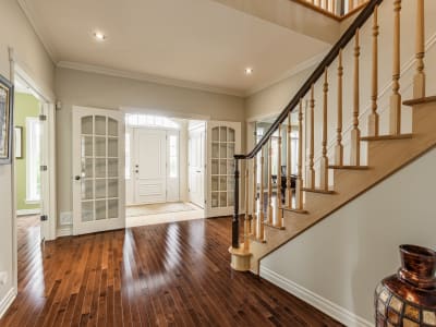 Luxury estate at 383 Rue des Échevins, Saint-Jean-sur-Richelieu, QC — photo 2