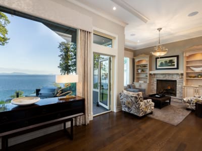 Luxury estate at South Surrey — photo 9