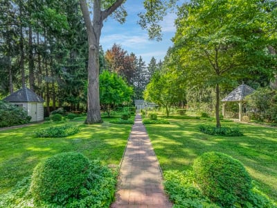 Luxury estate at 190 Donnelly Drive, Mississauga, ON — photo 33