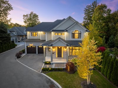 Luxury estate at 2265 Lakeshore Road #3, Burlington, ON — photo 1